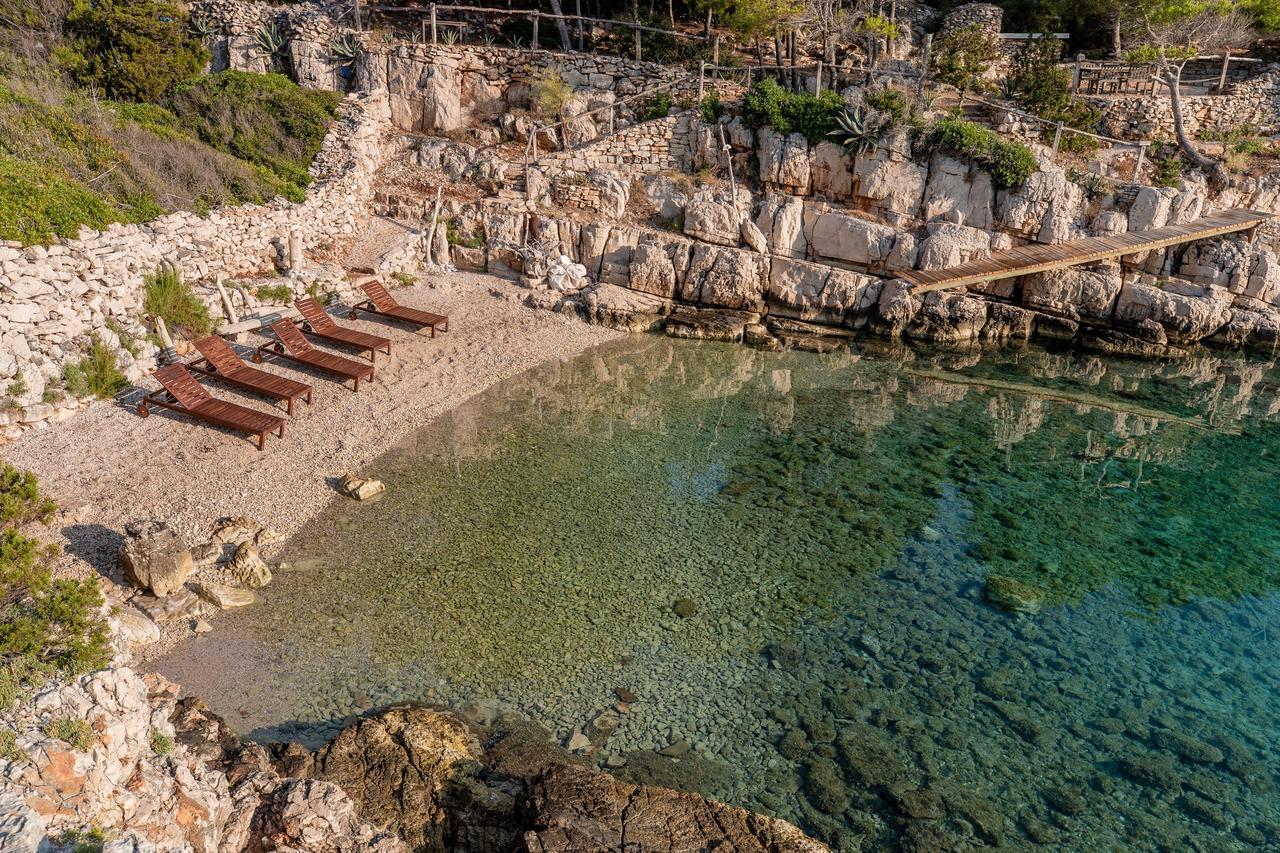 Plage Cachee - Glamping Vrboska Eksteriør bilde