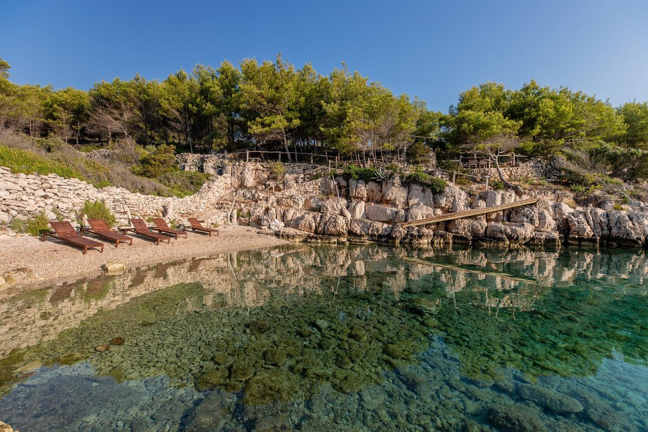 Plage Cachee - Glamping Vrboska Eksteriør bilde