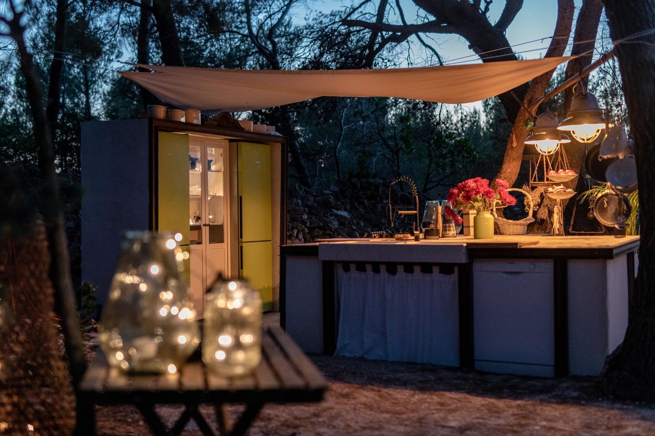 Plage Cachee - Glamping Vrboska Eksteriør bilde