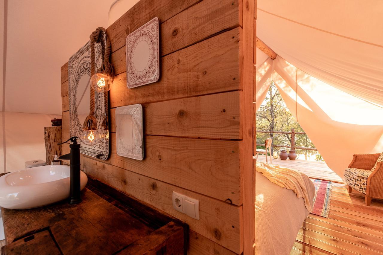Plage Cachee - Glamping Vrboska Eksteriør bilde