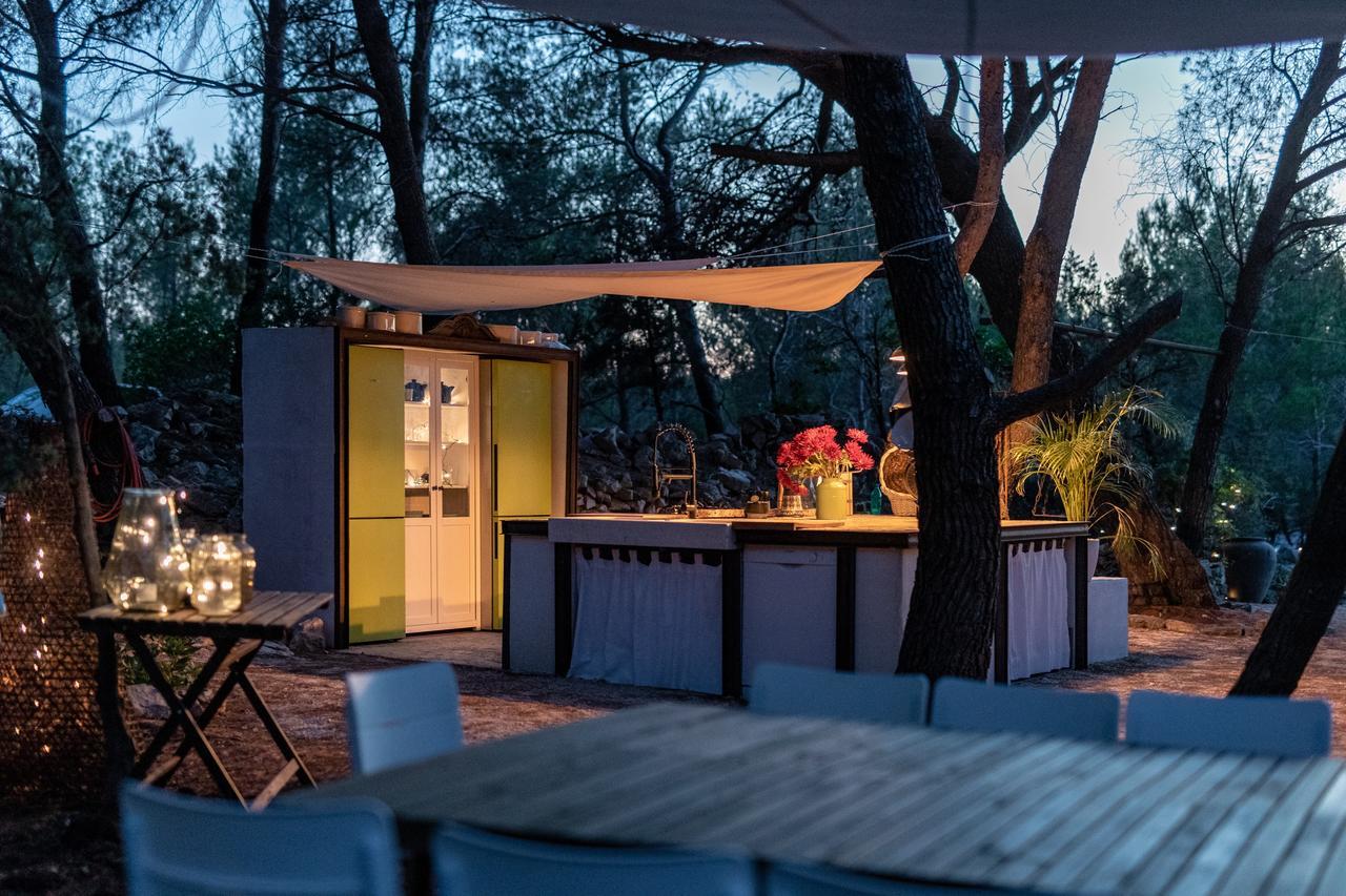 Plage Cachee - Glamping Vrboska Eksteriør bilde
